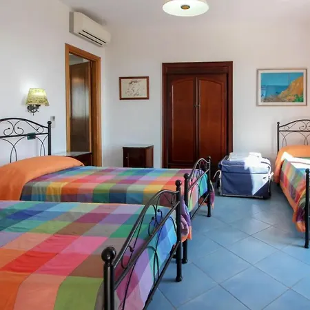 Bed & Breakfast Villa Artemis By Isula 3*